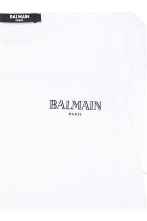 T-shirt con logo gommato BALMAIN PARIS KIDS | BW8P11Z0116100NE